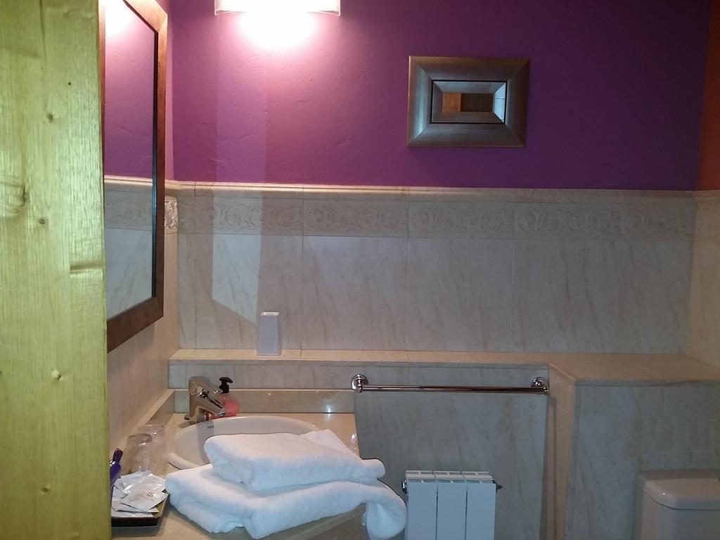 Posada El Salin Hotel Munorrodero Bilik gambar